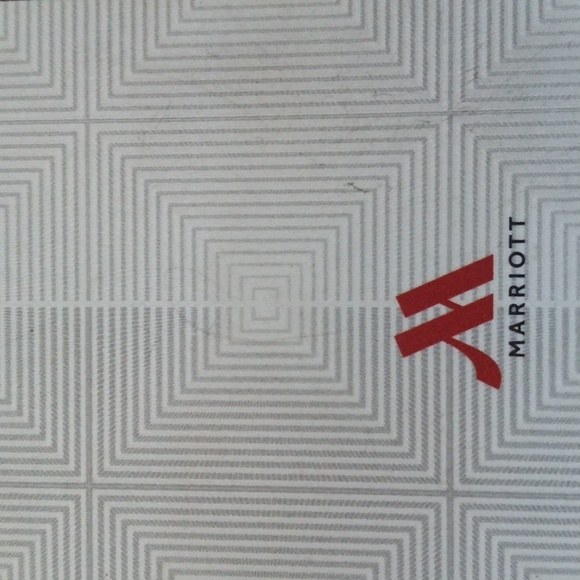 Marriott Hotel Room Key Card Travel Memorabilia Collectible Geometric Print - Picture 7 of 7